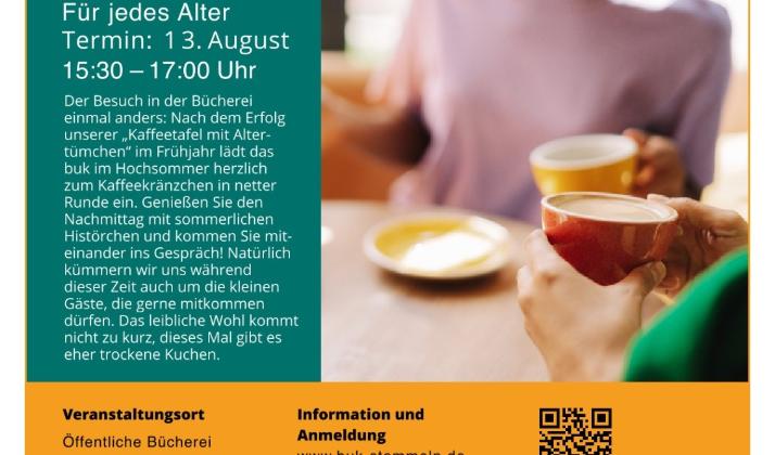 Kaffeekraenzchen zwischen Buechern