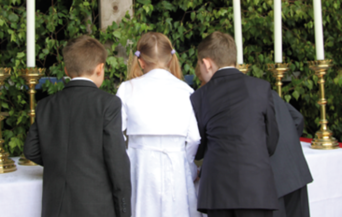 04 2019-kommunion.png_761793796